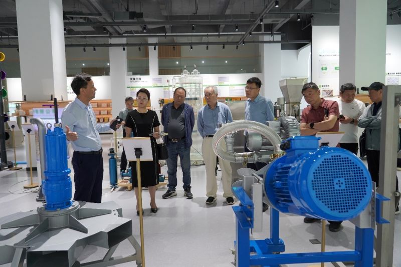 河南省環(huán)保產(chǎn)業(yè)協(xié)會(huì)焦飛會(huì)長(zhǎng)一行蒞臨調(diào)研